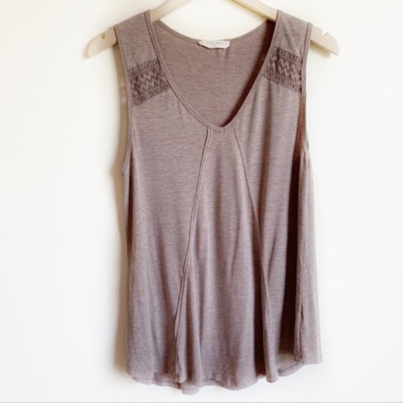 Sophie Rue Tops - Sophie Rue Top V Neck Sleeveless Tank Flowy Size M